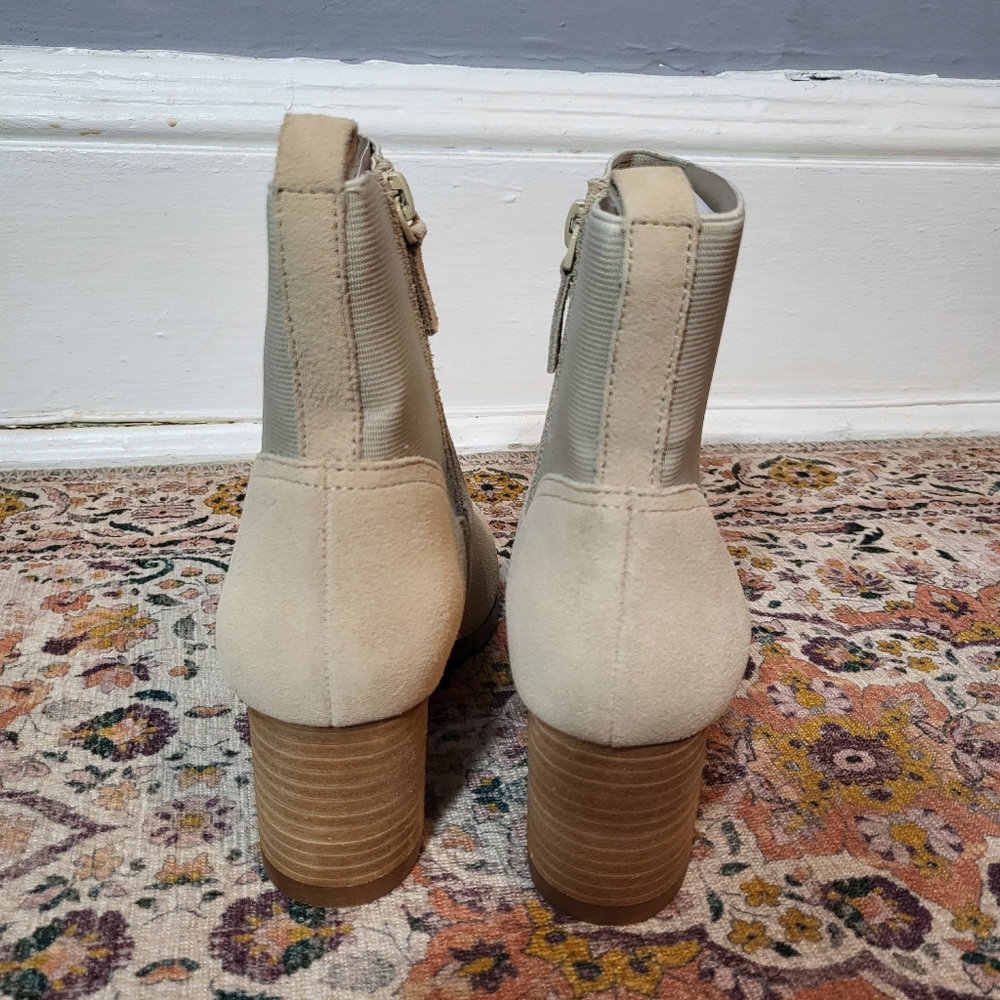 New Violet & Red Size 7.5 Cream Tan Suede Knit Cuff Ankle Bootie Loaded - Picture 4 of 10